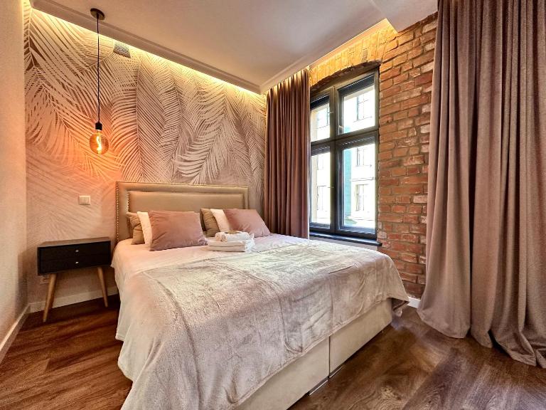 PasteLove Okna - Bed and Breakfast Toruń