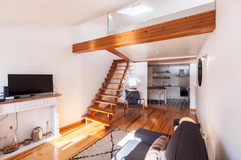 FLH Alfama Mezzanine with River View - B&B Lisbona