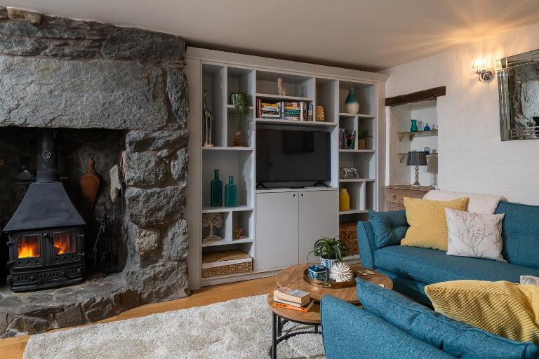 Ysgoldy - B&B Llanfawr