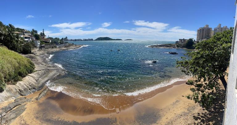 Apartamento Guarapari pé na areia com Wi-Fi e Garagem - B&B Guarapari