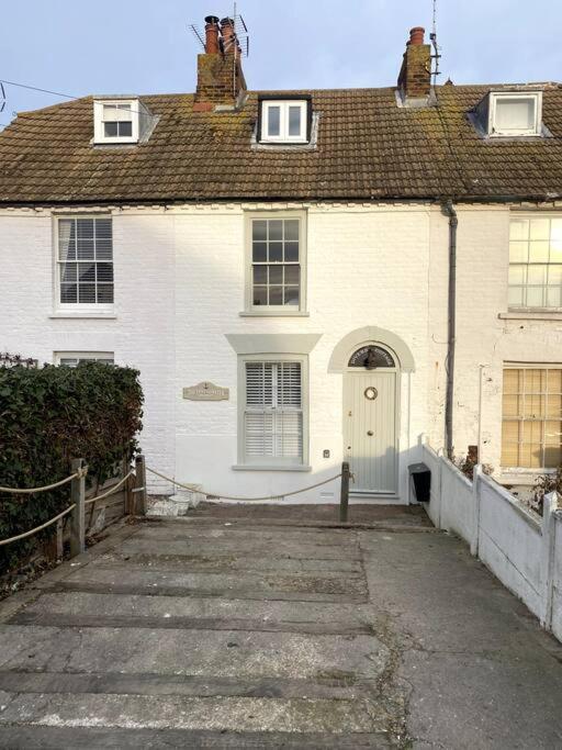 The Lost Lobster - 2 bedroom cottage with parking - B&B Kent