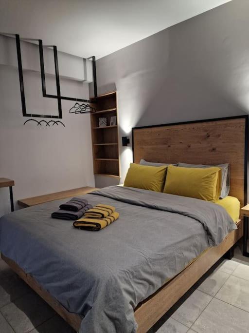 Vv Cosy Host 1 private parking - B&B Lárisa