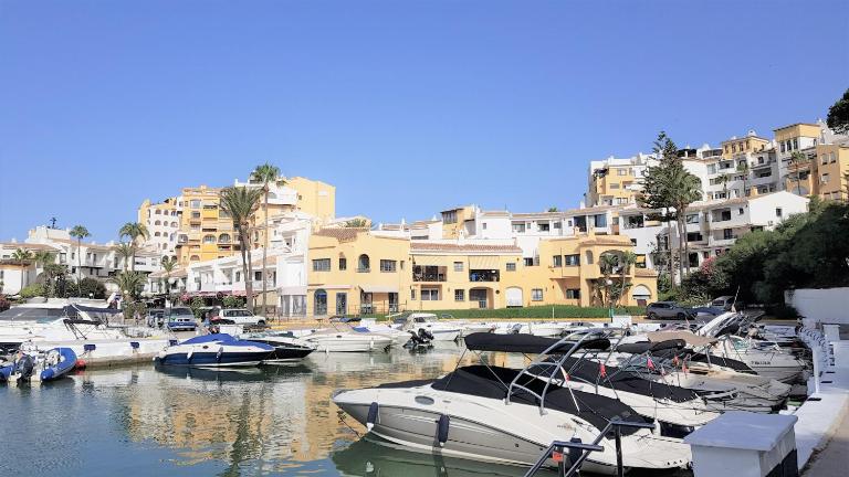 A24 Cabopino - Ferienwohnung Marbella