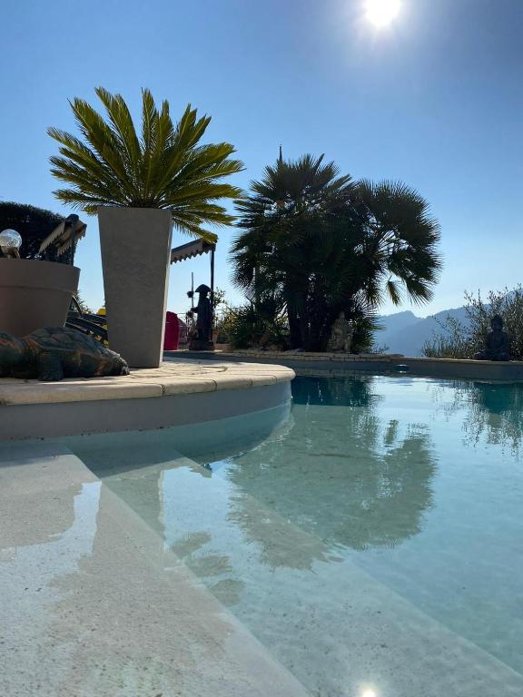 charmante villa - Bed and Breakfast Saint-Martin-du-Var