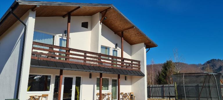 Cabana Floare de Colt 2 - Chambres d'hôtes Râşnov