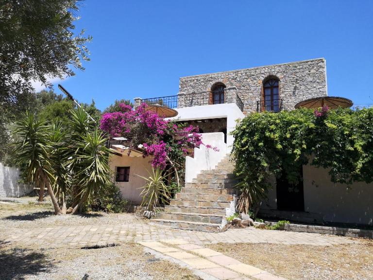 Blue Stone - B&B Tríopetra