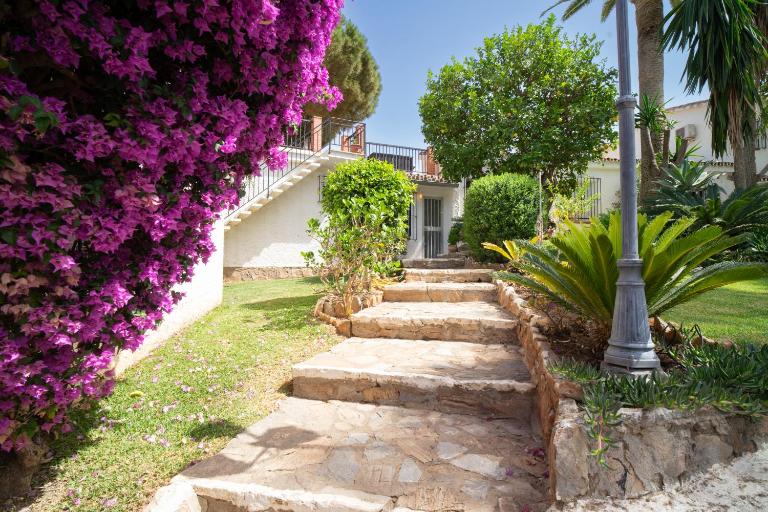 Casa Ancladero Big rooftop terrace, 2 bedroom guesthouse w garden and view - Chambres d'hôtes Fuengirola