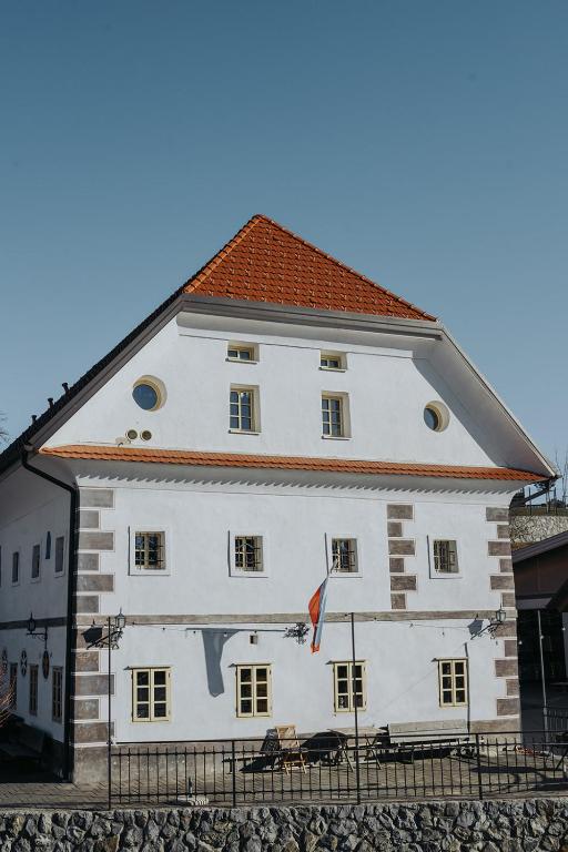 Apartments Možinetova hiša - B&B Šentjošt nad Horjulom