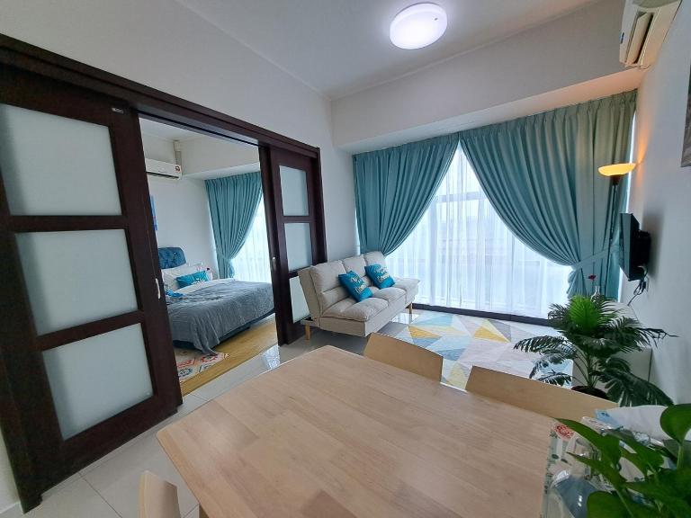 COZY Homestay Country Garden at DangaBay of JB, FREE wifi and streaming - Ferienwohnung Johor Bahru