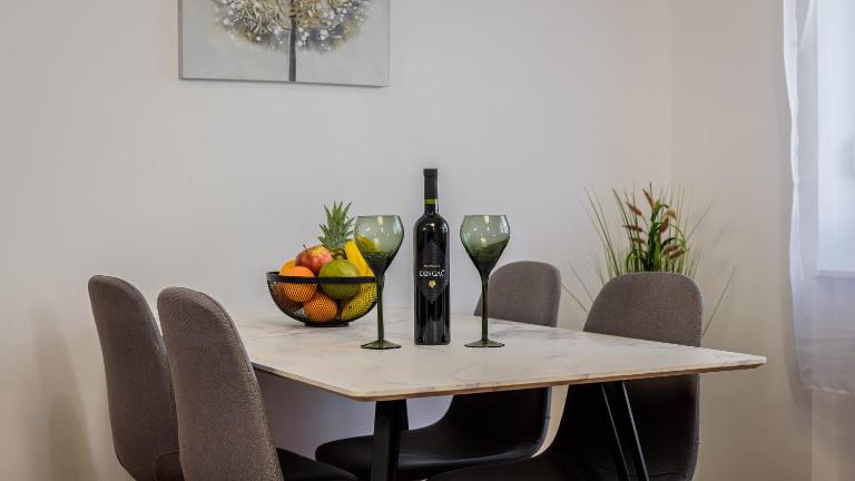 Four Seasons Apartment - FREE PARKING - B&B Zagreb