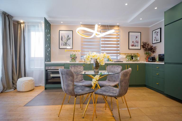 Victoriei Emerald & Pink Gems - Designer Apartments - B&B Bucarest
