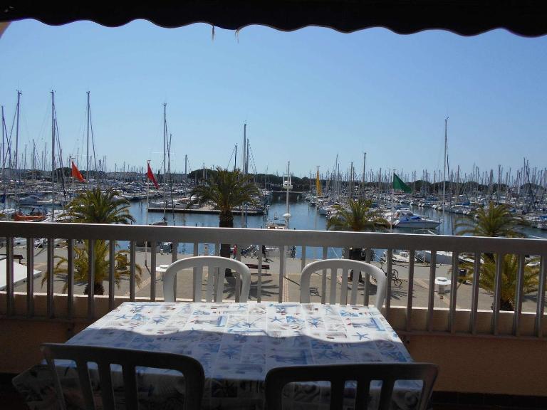 Appt climatisé 4 pers avec parking à Port Camargue - FR-1-250-206 - Chambres d'hôtes Le Grau-du-Roi