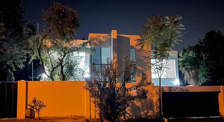 Stay In Carlazo - Unlimited WiFi, Solar backup - B&B Roodepoort