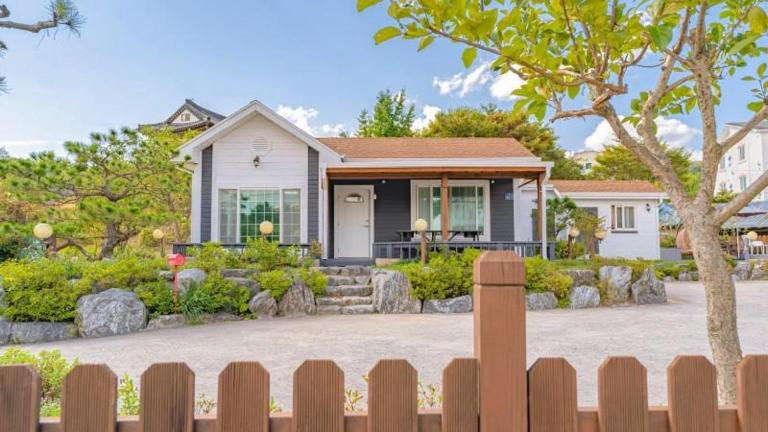 Tinkerbell detached house - B&B Gyeongju