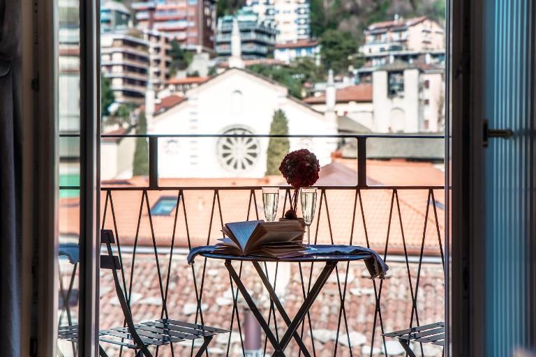 [ANNA's HOME] super cozy flat, with a/c, high speed wifi, near the lake and public transport - B&B Como