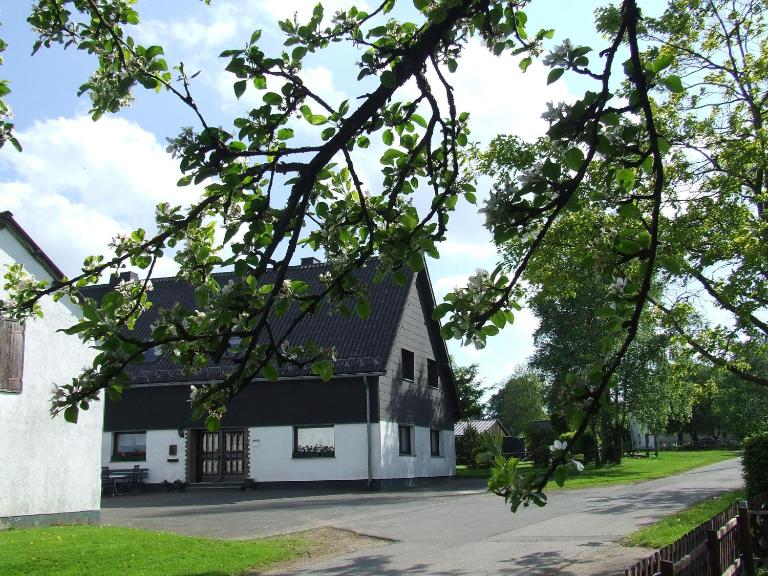 Gästehaus Jütten - Chambres d'hôtes Hellenthal