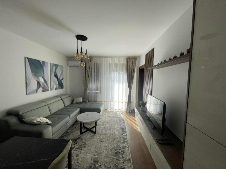 Apartman M 21 - Ferienwohnung Karaburma