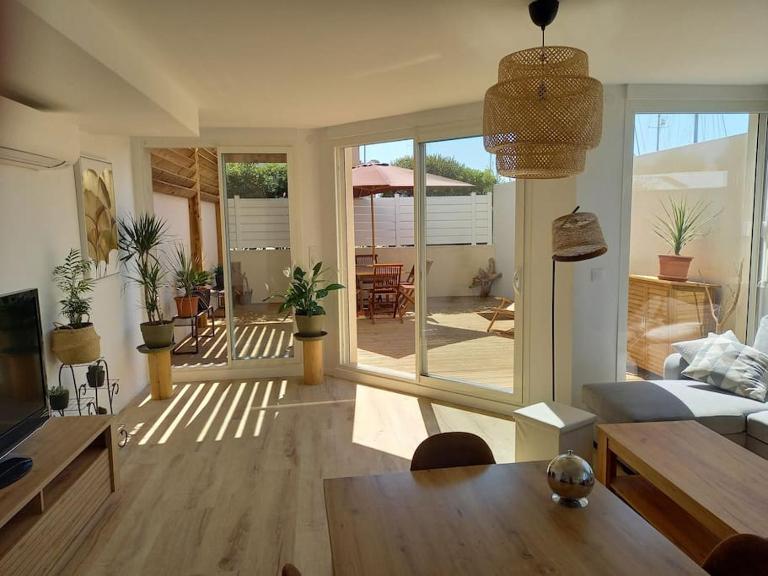 Appartement 100 m2 Terrasse Piscine - B&B Gruissan