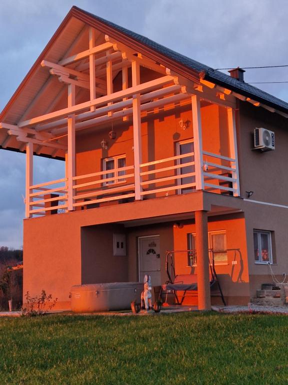 Kuća za odmor "Vila Marina" - B&B Klokočevik