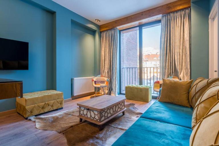 Funky 2 Bedroom Flat in Alpic - Chambres d'hôtes Goudaouri