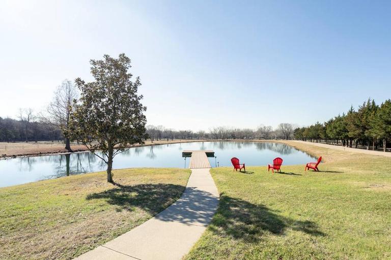 Texas Ranch House with 5 Bedroom and Fish Pond - B&B Dallas