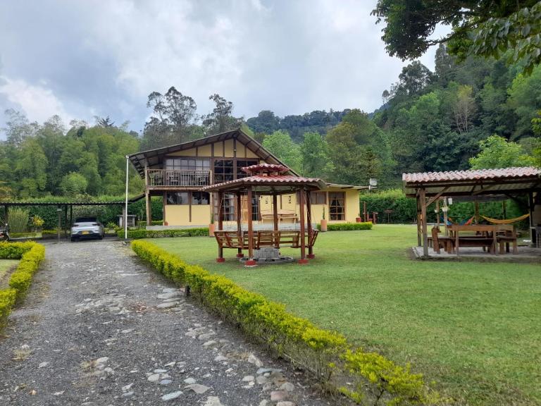 Casa Campo Valle De Cocora - Chambres d'hôtes Salento