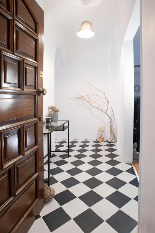 Spacious 82 m2 Two Bedroom classy apartment near City Center - B&B Salónica