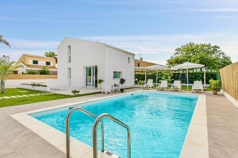 Domus Maulli - Villa sul mare - Chambres d'hôtes Marina di Ragusa
