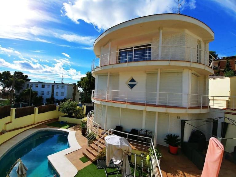 Casa con vistas al mar - B&B Castelldefels