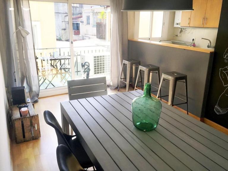 MODERNO APARTAMENTO EN EL CENTRO - Bed and Breakfast Vilanova i la Geltrú
