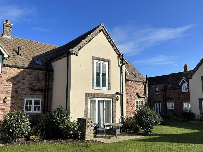 A Wave From It All - Part of the The Bay Filey Holiday Village with pool, gym and direct beach access, pub, restaurant, tennis and meadows walks - Ferienwohnung Filey