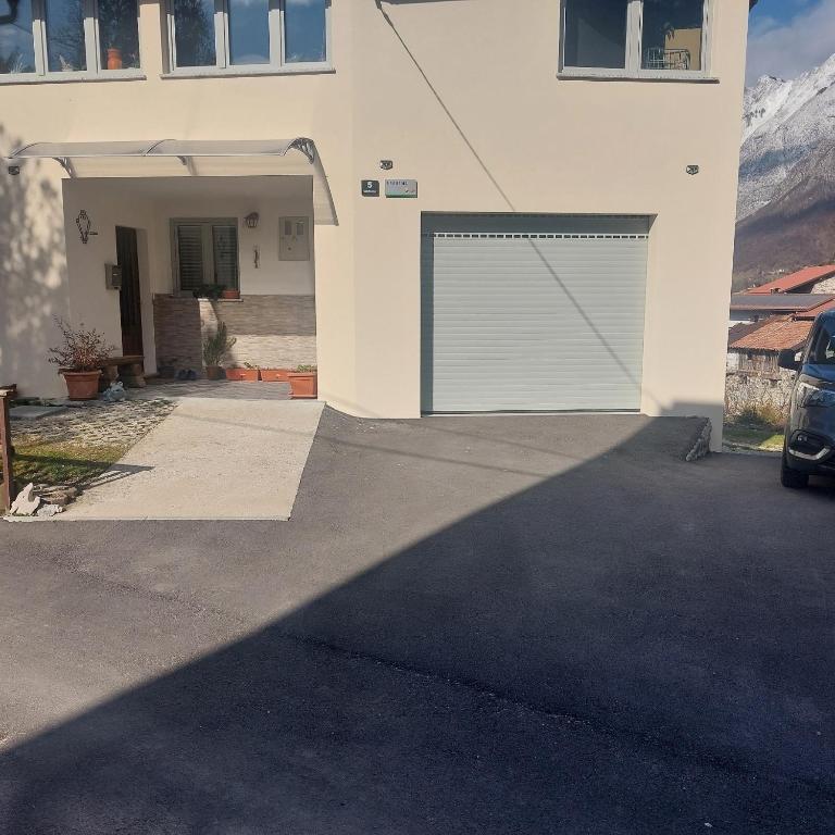 Apartma Vilma - B&B Caporetto