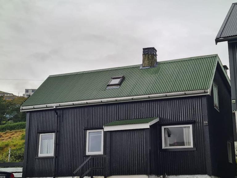 Hyggeligt gammelt hus i Vestmanna - B&B Vestmanna