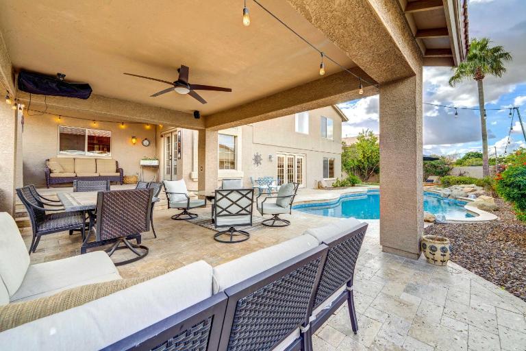 Pool + Hot Tub: Home Near Peoria Sports Complex! - Bed and Breakfast Peoria