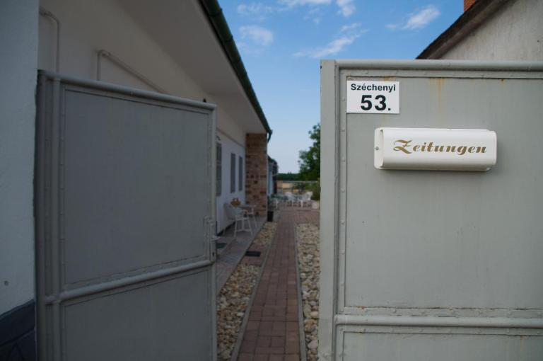 Nótás Tücsök Vendégház - B&B Agyagosszergény