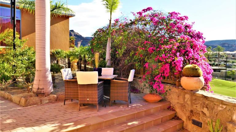 VILLA DE LUXE 5***** golf - piscine chauffée - home cinéma - billard - B&B Mogán