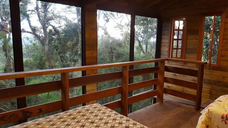 Chalé dos Tucanos- Parede de vidro com linda vista - Chambres d'hôtes Campos do Jordão