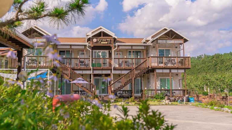 Tinkerbell Pension - B&B Gyeongju