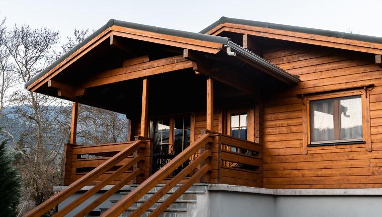 Riverside Forest Retreat-Chalet - B&B Karpenísi