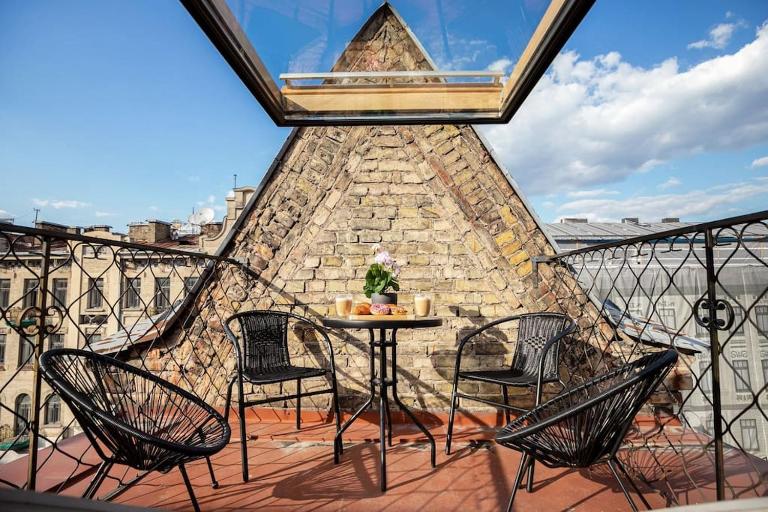 Luxury apartment in Gediminas avenue with terrace - B&B Vilna