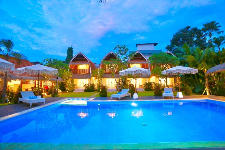 37 Sunset Village Bali - Bed and Breakfast Canggu