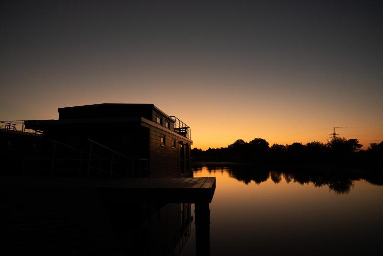 Hausboot Wangermeer Nordsonne12 mit Sauna - B&B Wangerland
