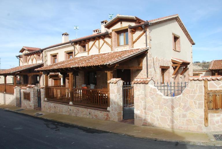 Casas Rurales Hoces del Duratón - B&B Carrascal del Río