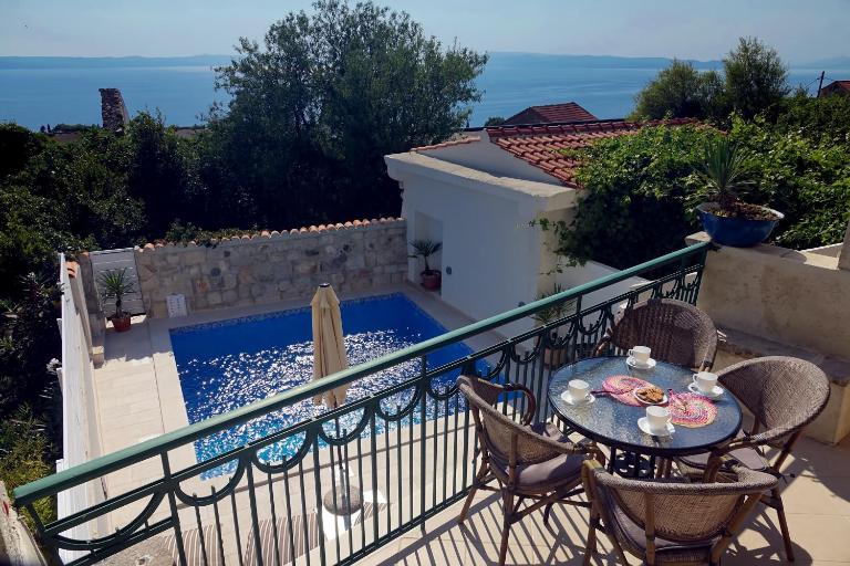 Villa Stella Podgora with heated pool - Chambres d'hôtes Podgora