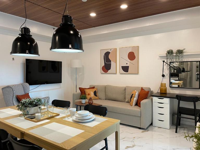 San Lorenzo Place - B&B Manila