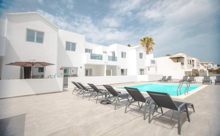 Rociega 35 Apartment 7 100 meters from the sea front - Bed and Breakfast Puerto del Carmen