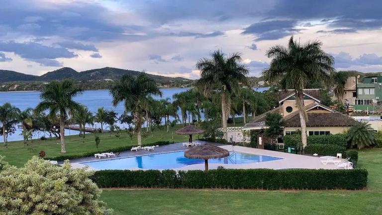 Completo apartamento em Resort na beira da lagoa - B&B Florianópolis