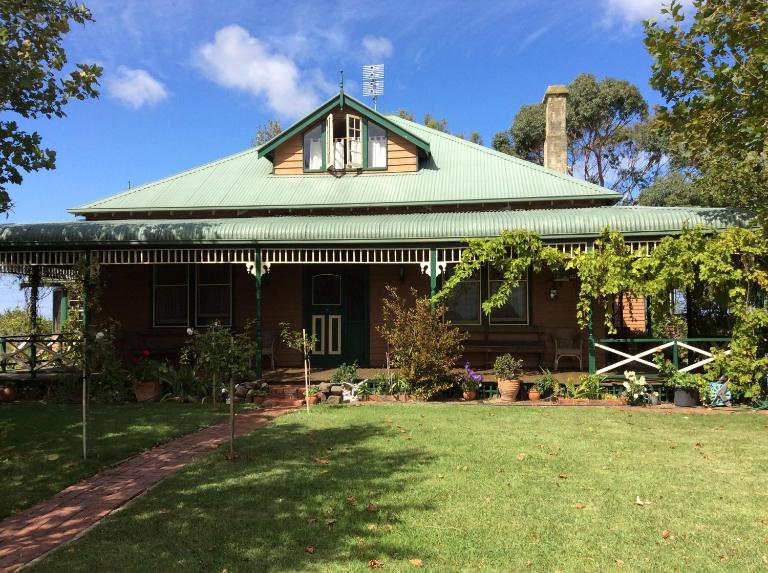 Butterfly Farm Bed and Breakfast Nirranda - B&B Nirranda