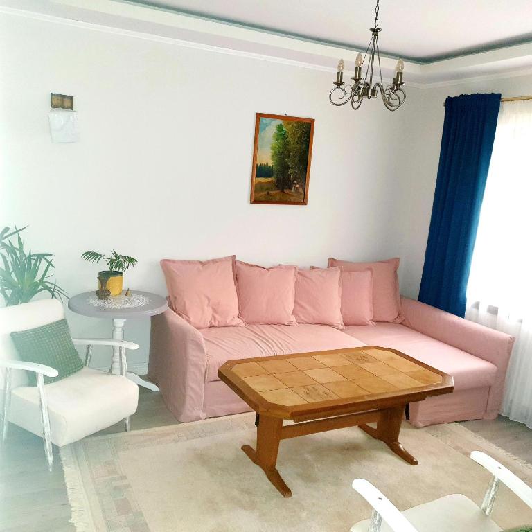 Charm Junior Suite-Garden, BBQ, Self Check-in - B&B Sinaia