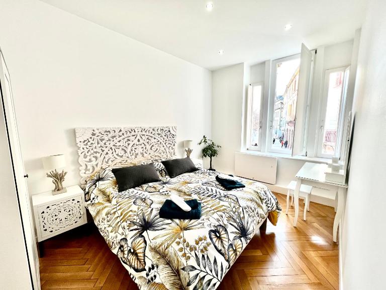HYPER CENTRE - Colmar Cathédrale - PARKING Gratuit - Bed and Breakfast Colmar